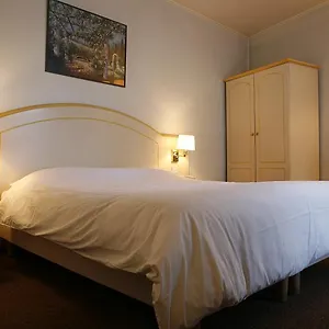 Hotel Acte V, Paris